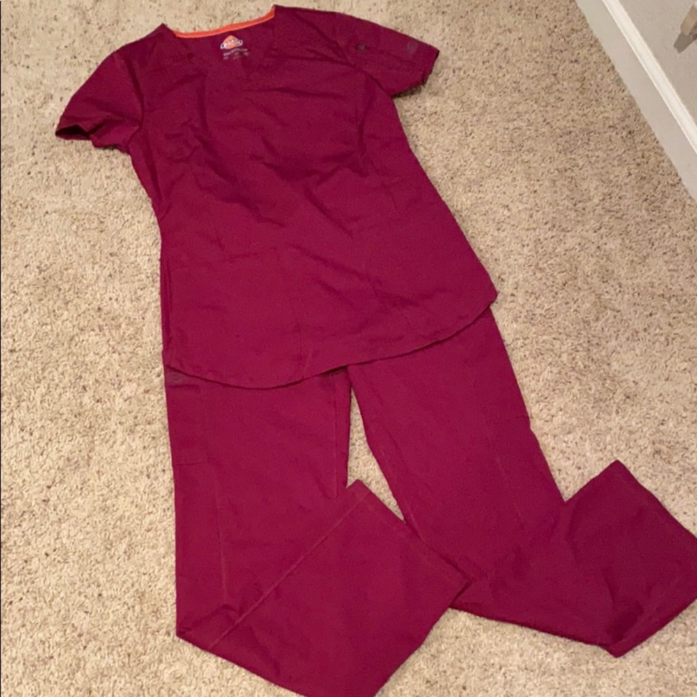 Dickies woman’s  scrubs xsmall new without tags